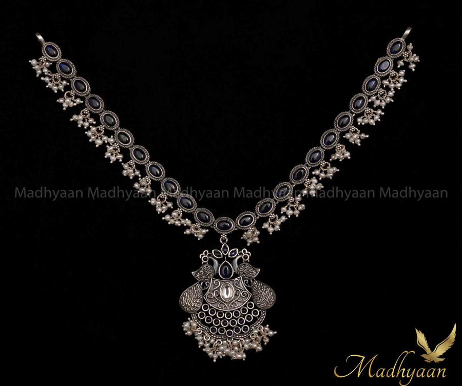 DHARMANI SILVER NECKLACE